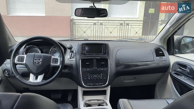 Мінівен Dodge Grand Caravan 2016 в Одесі