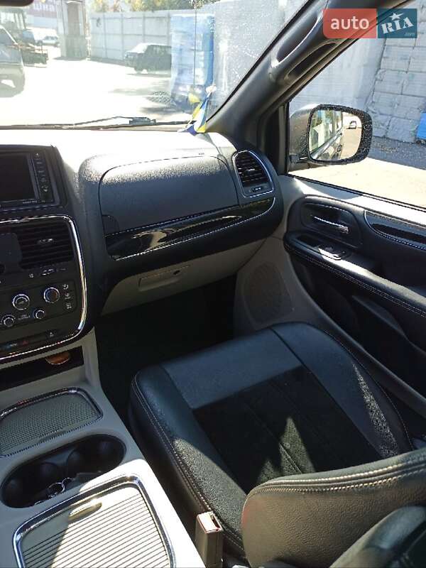 Мінівен Dodge Grand Caravan 2018 в Кременчуці