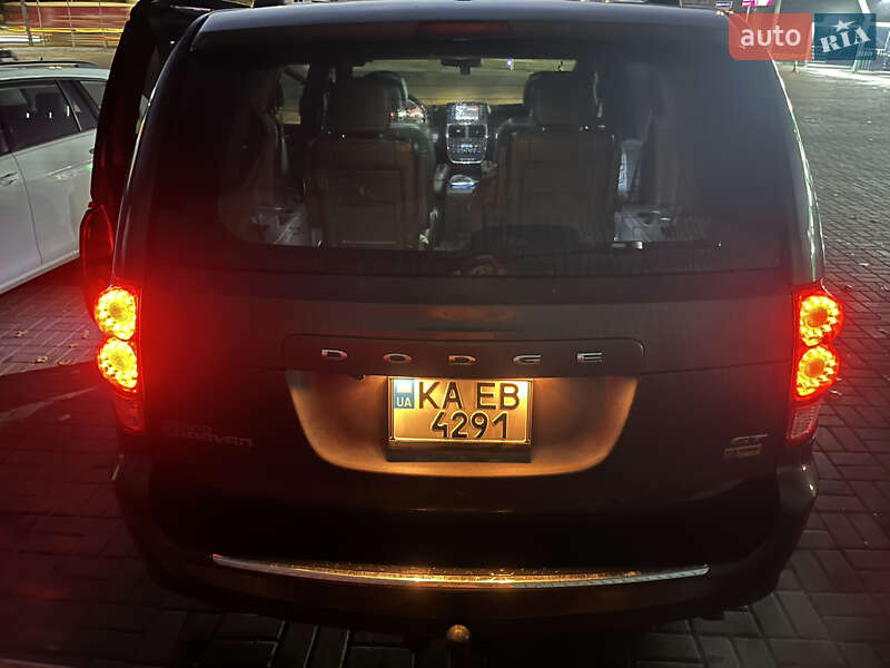 Минивэн Dodge Grand Caravan 2016 в Киеве фото 5 Минивэн Dodge Grand Caravan 2016 в Киеве