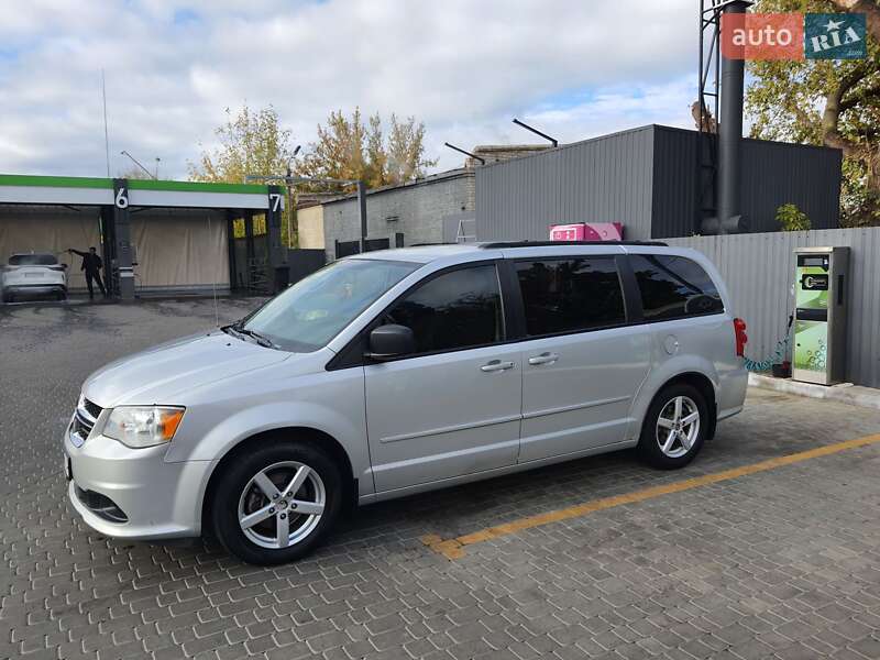 Минивэн Dodge Grand Caravan 2011 в Харькове