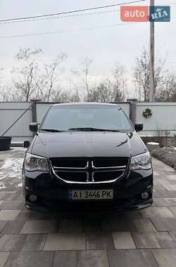 Минивэн Dodge Grand Caravan 2017 в Киеве