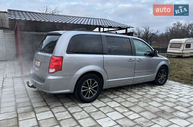 Минивэн Dodge Grand Caravan 2017 в Киеве