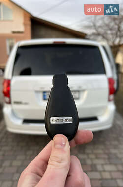 Минивэн Dodge Grand Caravan 2014 в 