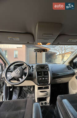 Минивэн Dodge Grand Caravan 2014 в 