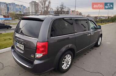 Минивэн Dodge Grand Caravan 2018 в 