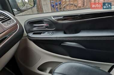 Минивэн Dodge Grand Caravan 2020 в 