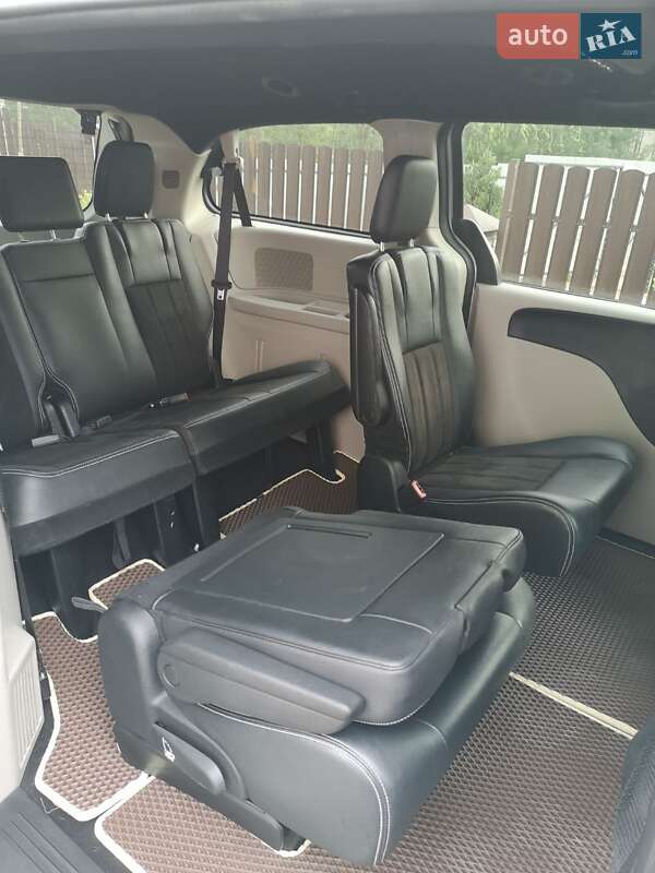 Минивэн Dodge Grand Caravan 2020 в Львове фото 22 Минивэн Dodge Grand Caravan 2020 в Львове