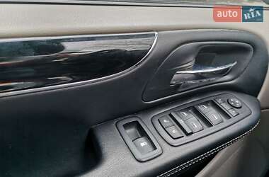 Минивэн Dodge Grand Caravan 2020 в 