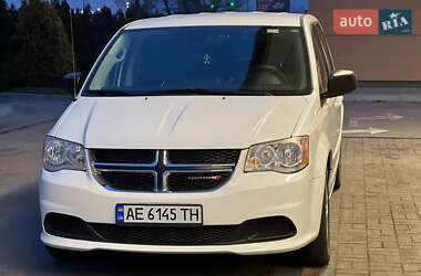 Минивэн Dodge Grand Caravan 2017 в 