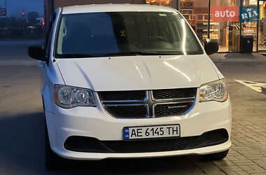 Минивэн Dodge Grand Caravan 2017 в 