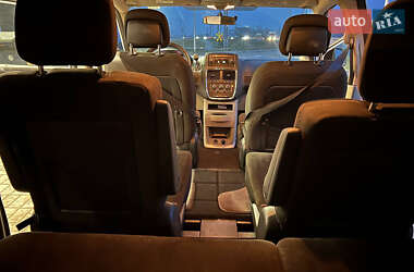 Минивэн Dodge Grand Caravan 2017 в 