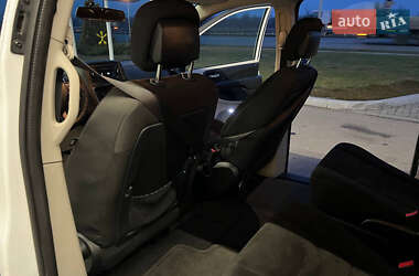 Минивэн Dodge Grand Caravan 2017 в 