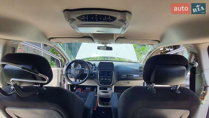 Минивэн Dodge Grand Caravan 2013 в Львове