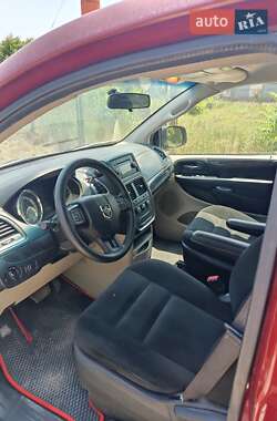 Минивэн Dodge Grand Caravan 2016 в 