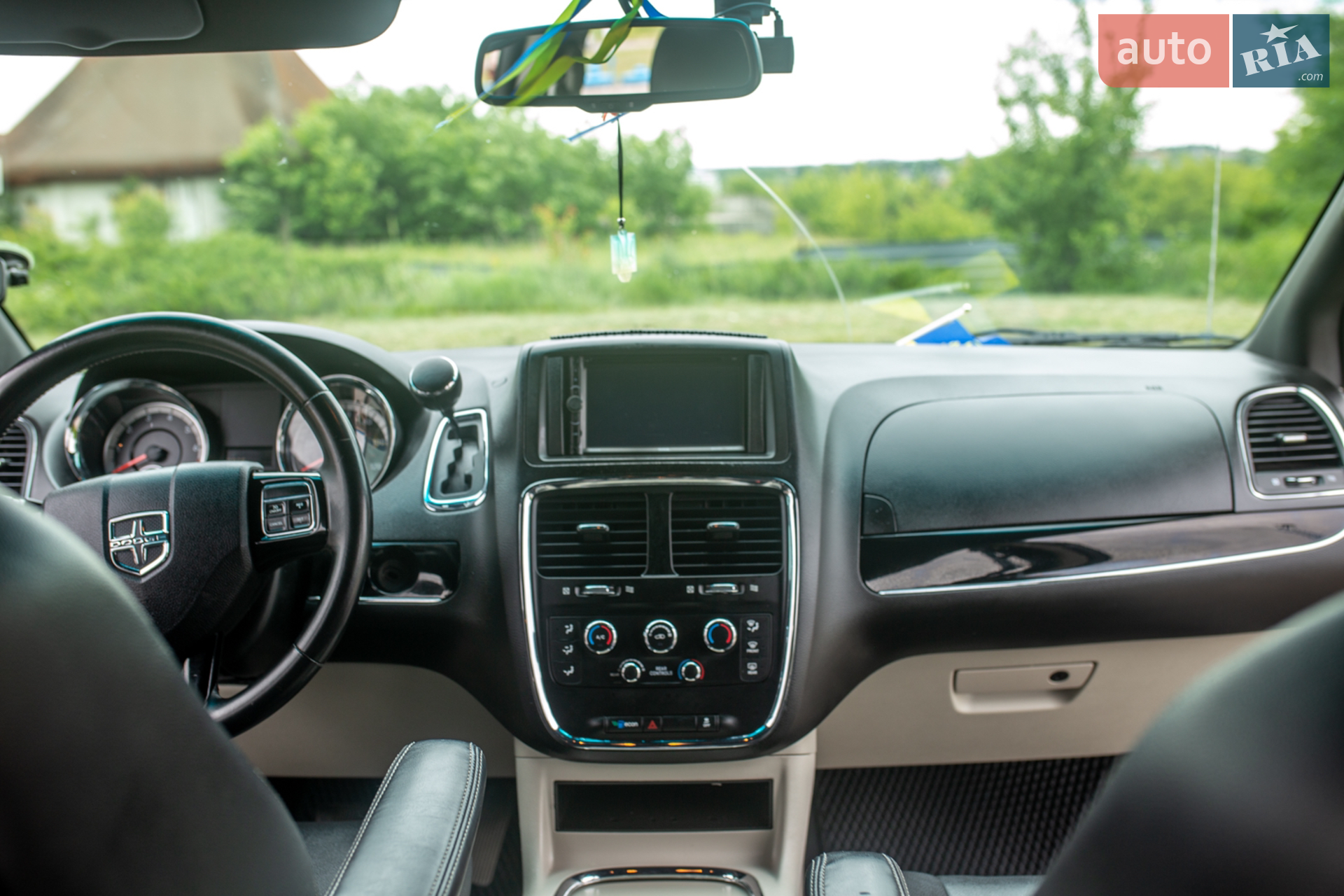 2017 Dodge Caravan - мініатюра 11