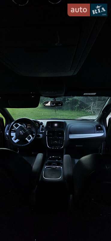 Минивэн Dodge Grand Caravan 2018 в Киеве фото 4 Минивэн Dodge Grand Caravan 2018 в Киеве