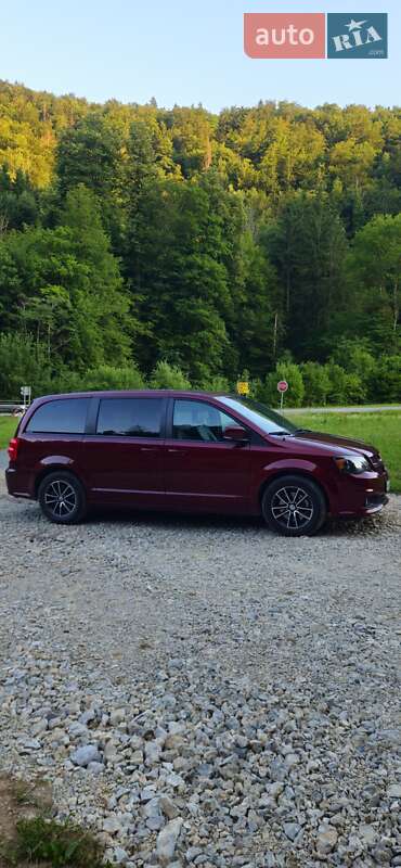 Минивэн Dodge Grand Caravan 2018 в Киеве фото 12 Минивэн Dodge Grand Caravan 2018 в Киеве