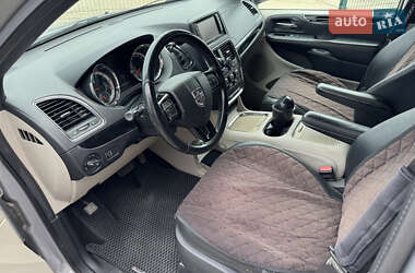 Мінівен Dodge Grand Caravan 2017 в 