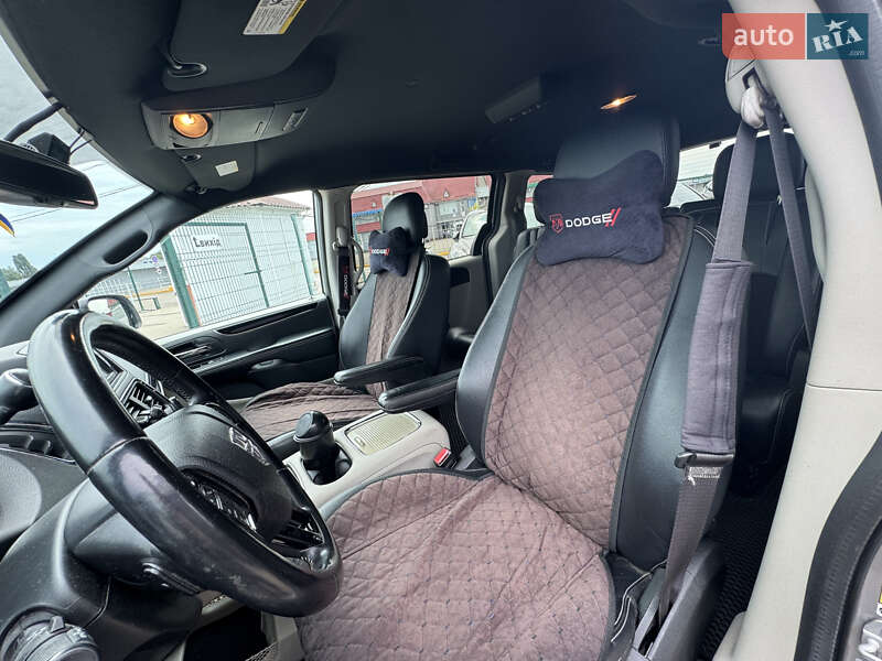 Мінівен Dodge Grand Caravan 2017 в Києві