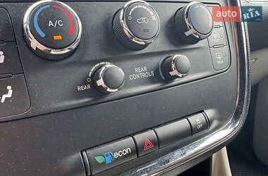 Мінівен Dodge Grand Caravan 2017 в 