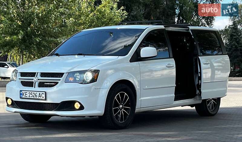 Минивэн Dodge Grand Caravan 2017 в Днепре