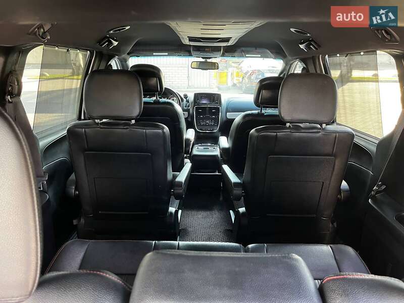 Минивэн Dodge Grand Caravan 2017 в Днепре