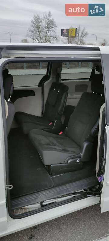 Минивэн Dodge Grand Caravan 2017 в Киеве