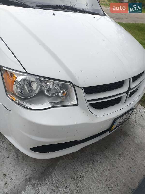 Минивэн Dodge Grand Caravan 2017 в Киеве