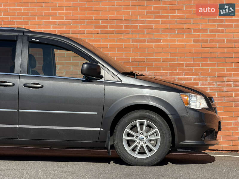 Минивэн Dodge Grand Caravan 2019 в Киеве фото 11 Минивэн Dodge Grand Caravan 2019 в Киеве
