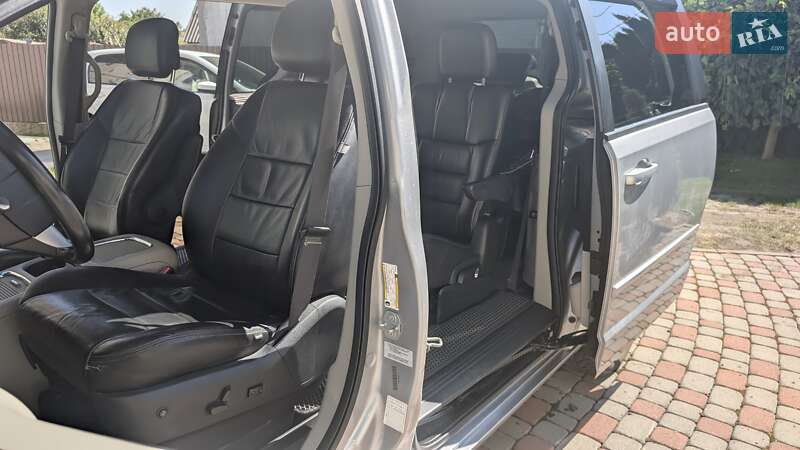 Минивэн Dodge Grand Caravan 2016 в Хмельницком фото 18 Минивэн Dodge Grand Caravan 2016 в Хмельницком