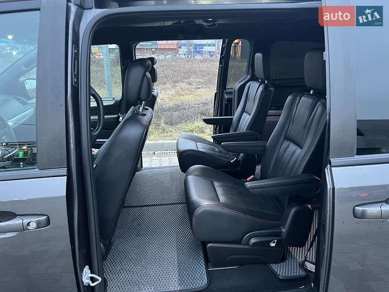 Мінівен Dodge Grand Caravan 2016 в Боярці