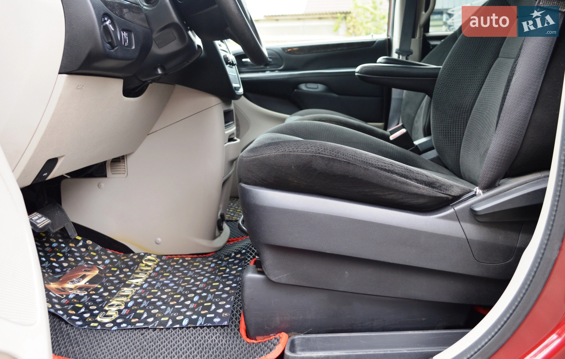 2016 Dodge Caravan - мініатюра 18