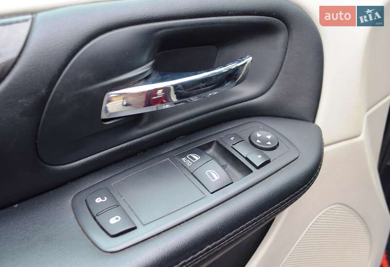 Мінівен Dodge Grand Caravan 2016 в Одесі фото 19 Мінівен Dodge Grand Caravan 2016 в Одесі