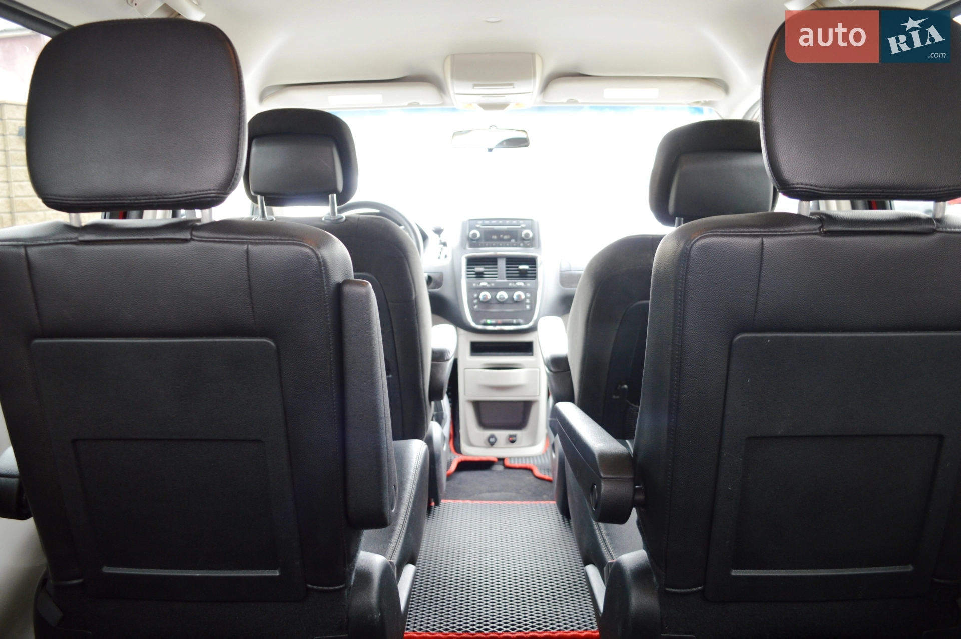 2016 Dodge Caravan - мініатюра 36