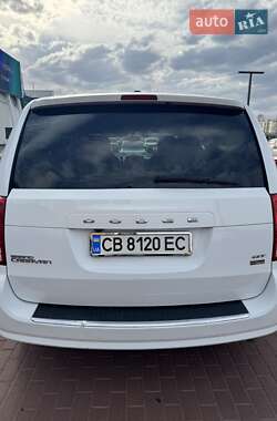 Минивэн Dodge Grand Caravan 2017 в 