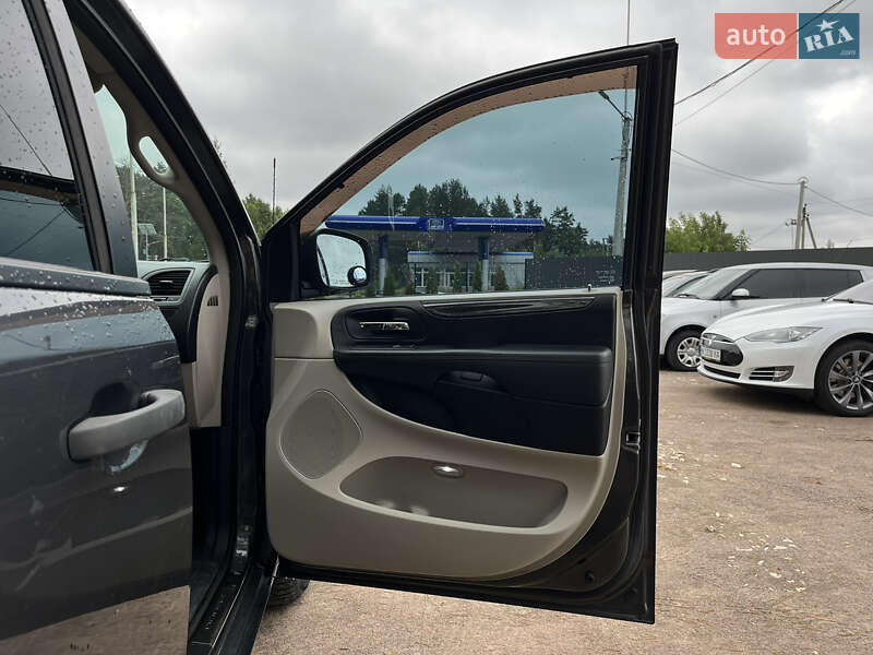 Минивэн Dodge Grand Caravan 2014 в Ровно фото 13 Минивэн Dodge Grand Caravan 2014 в Ровно