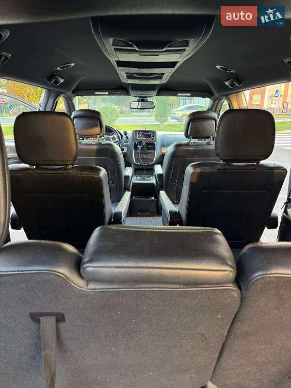 Минивэн Dodge Grand Caravan 2019 в Буче