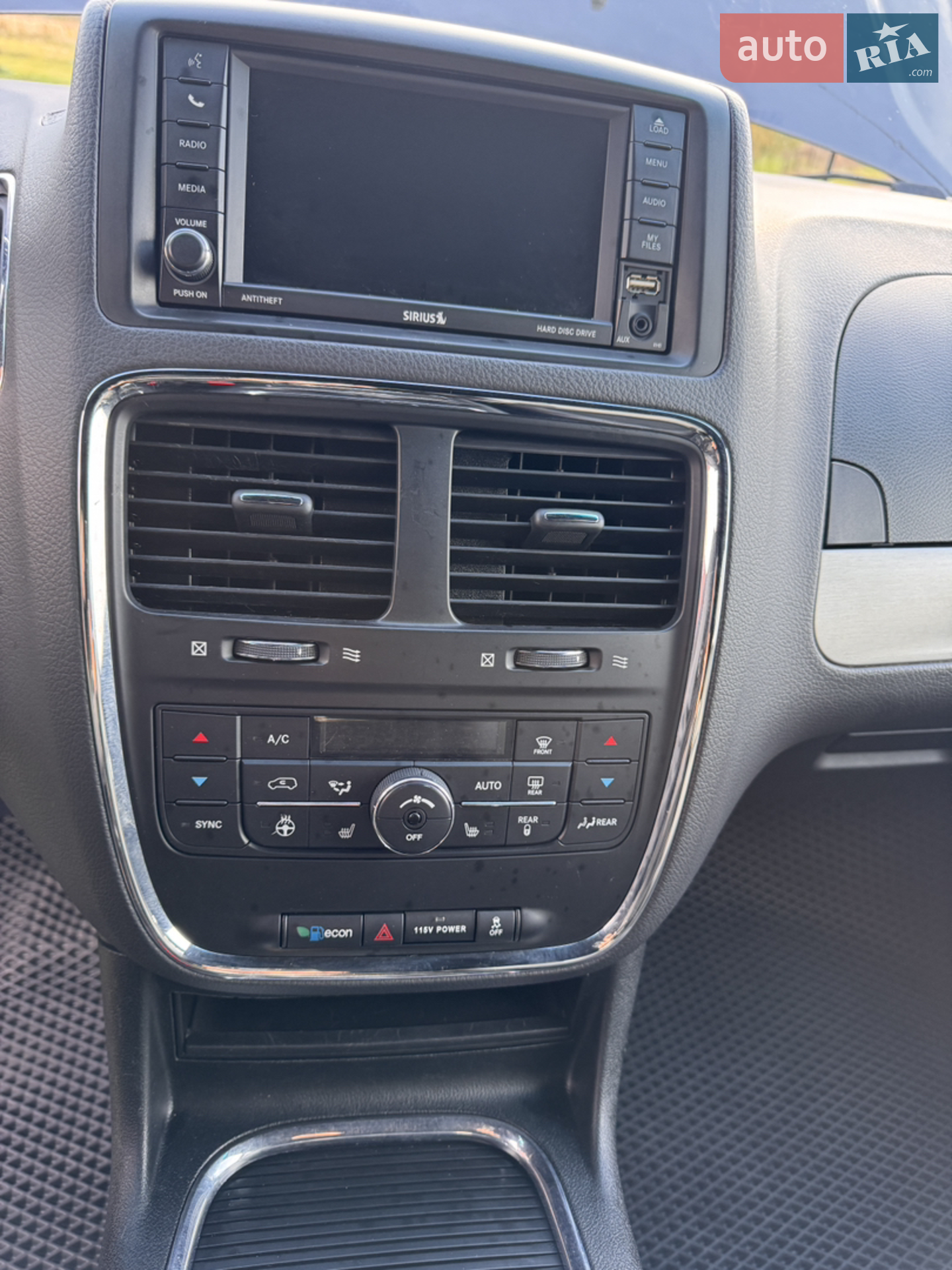 2017 Dodge Caravan - мініатюра 12