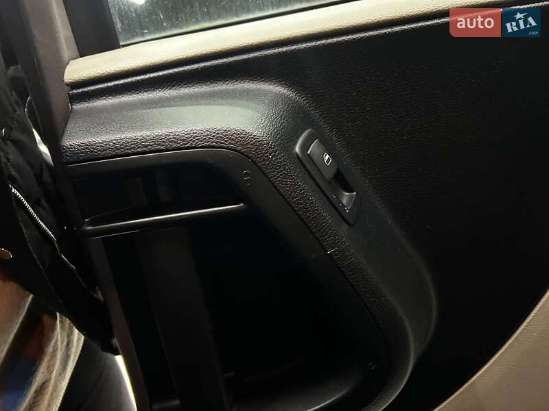 Мінівен Dodge Grand Caravan 2017 в Чернівцях