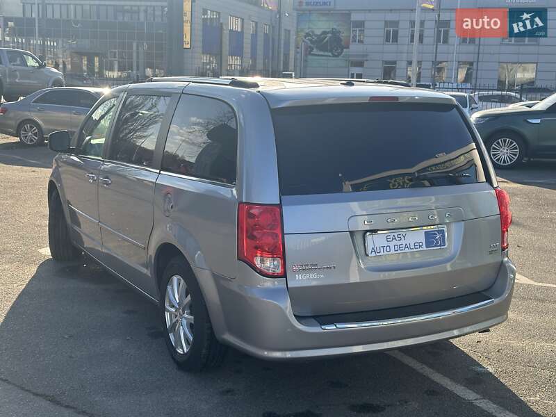 Мінівен Dodge Grand Caravan 2017 в Києві фото 5 Мінівен Dodge Grand Caravan 2017 в Києві