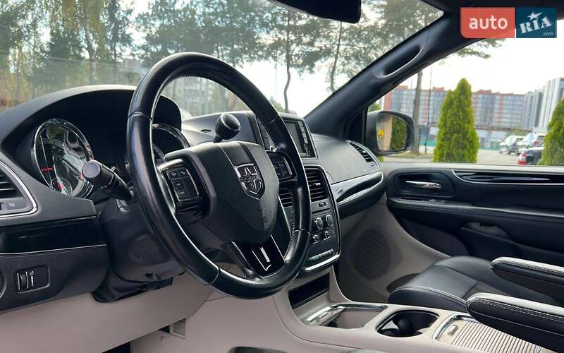 Минивэн Dodge Grand Caravan 2020 в Львове фото 14 Минивэн Dodge Grand Caravan 2020 в Львове