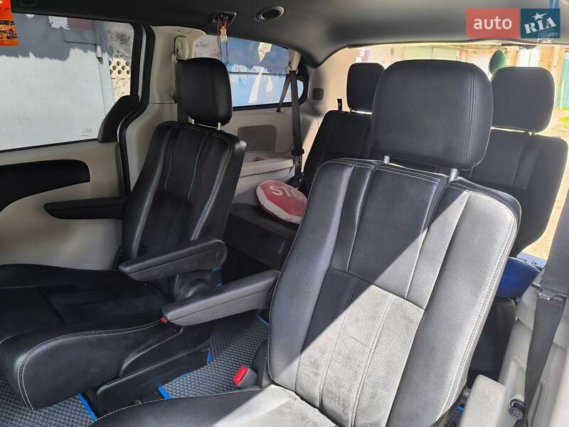 Минивэн Dodge Grand Caravan 2017 в Белой Церкви фото 11 Минивэн Dodge Grand Caravan 2017 в Белой Церкви
