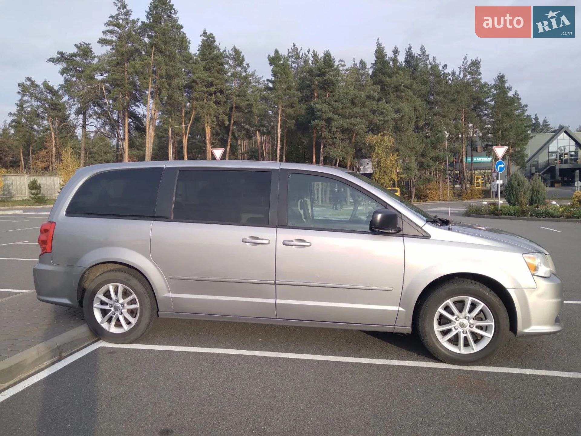 2015 Dodge Caravan - мініатюра 5