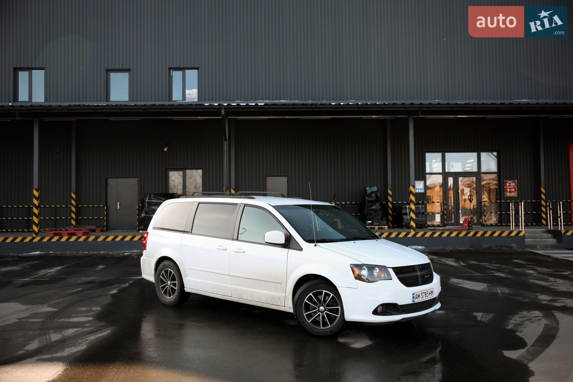 2017 Dodge Caravan - мініатюра 3
