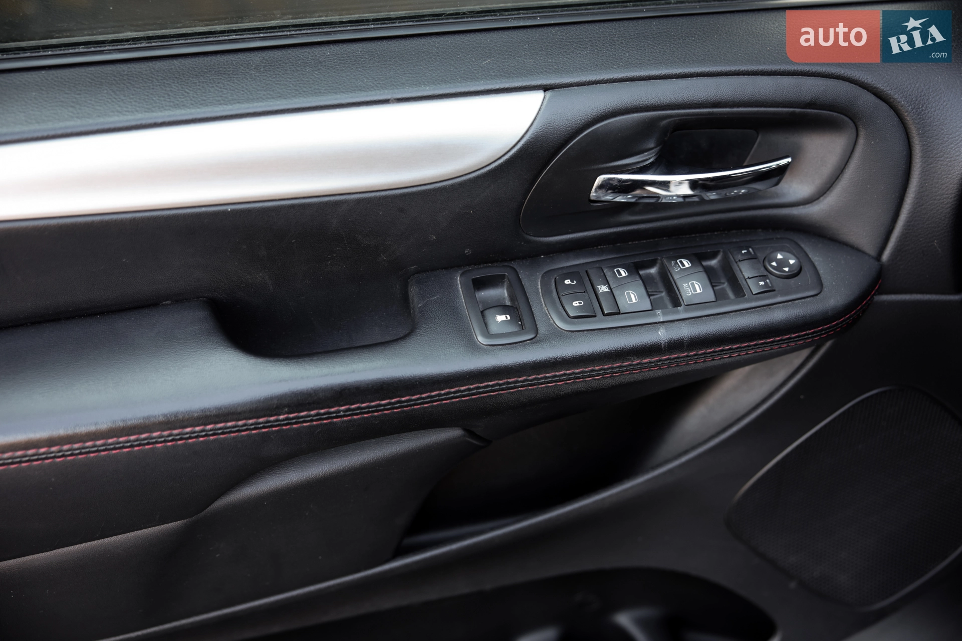 2017 Dodge Caravan - мініатюра 14