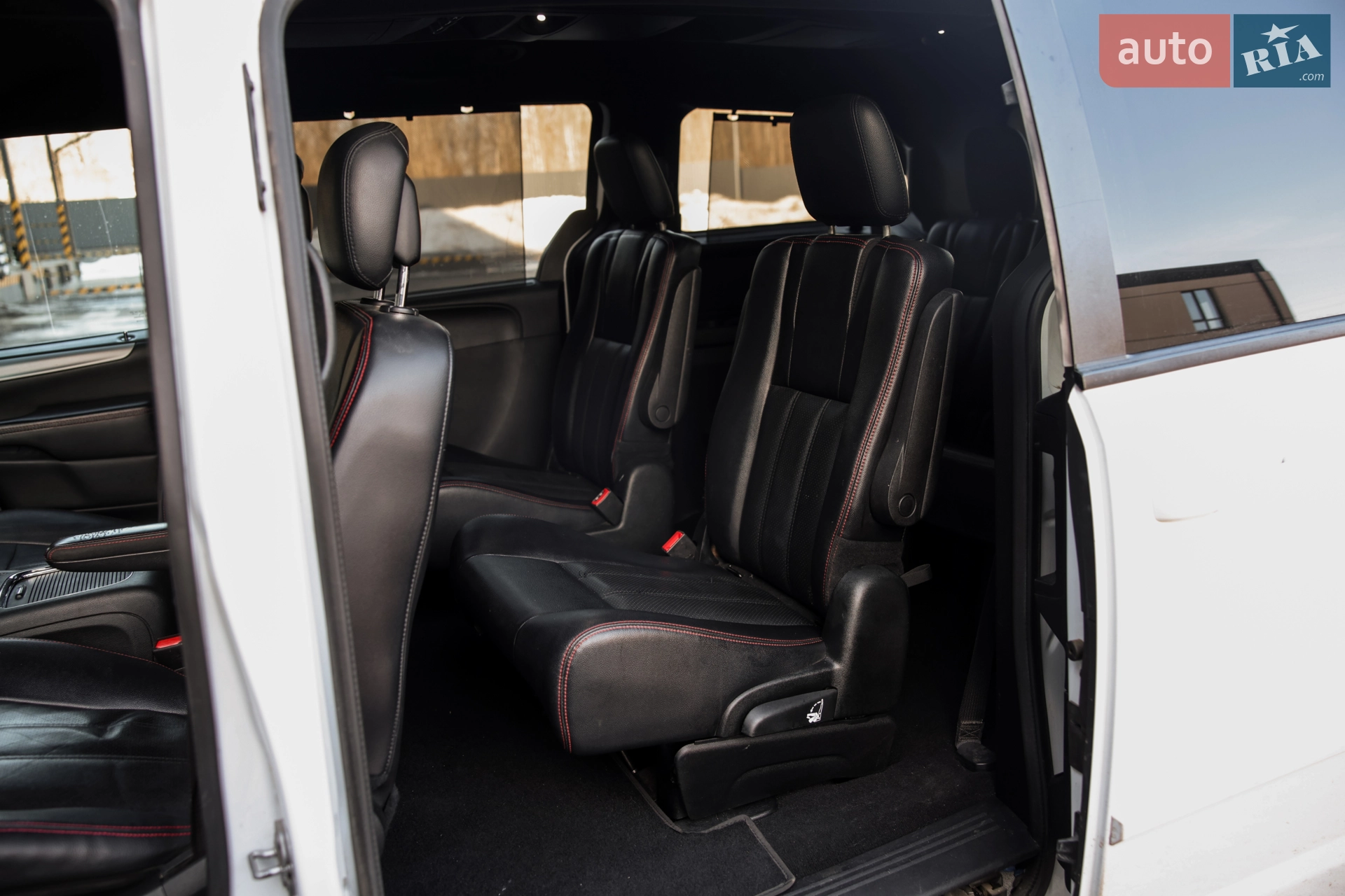 2017 Dodge Caravan - мініатюра 22