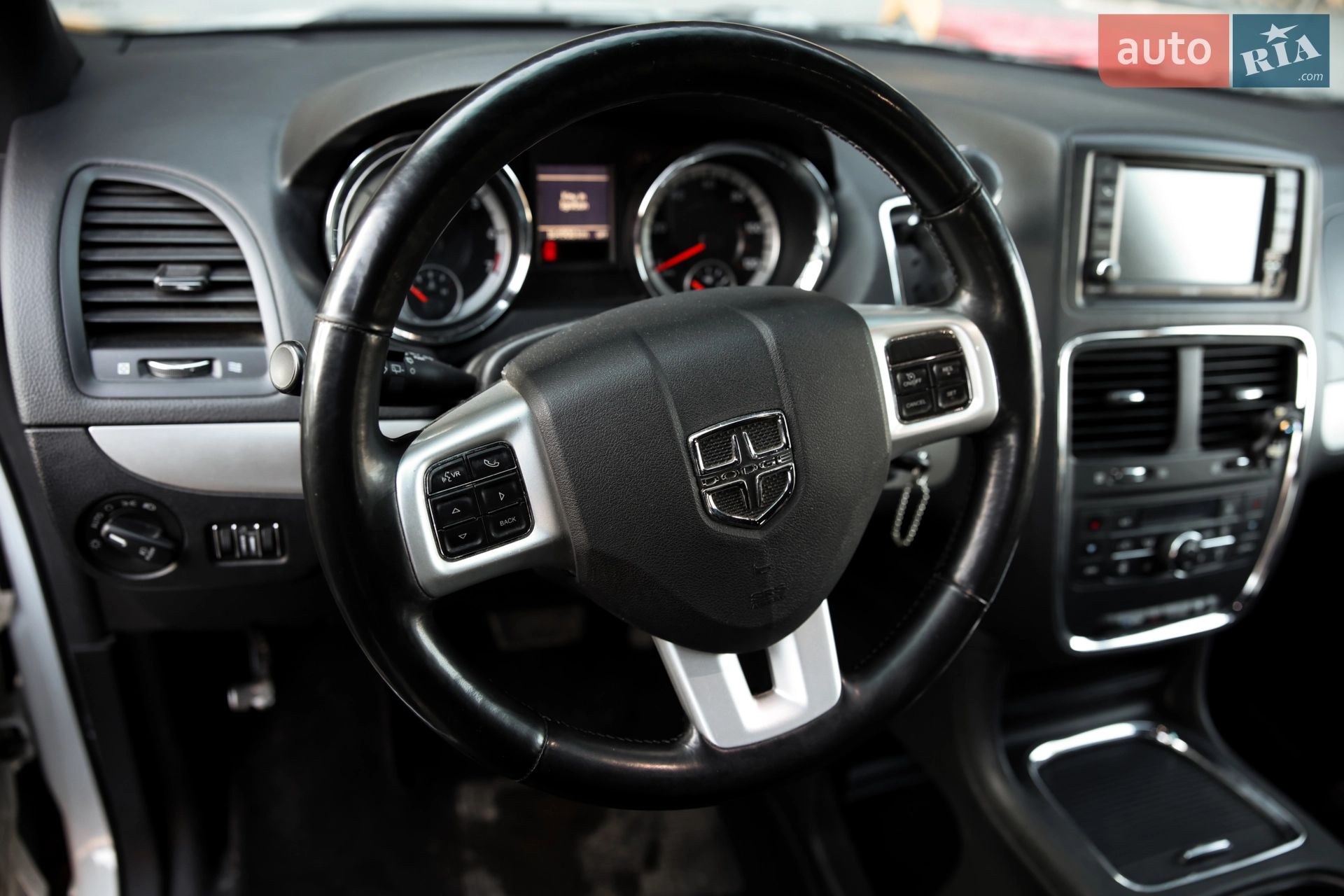 2017 Dodge Caravan - мініатюра 26