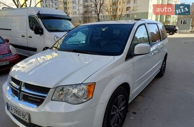 Мінівен Dodge Grand Caravan 2017 в Києві