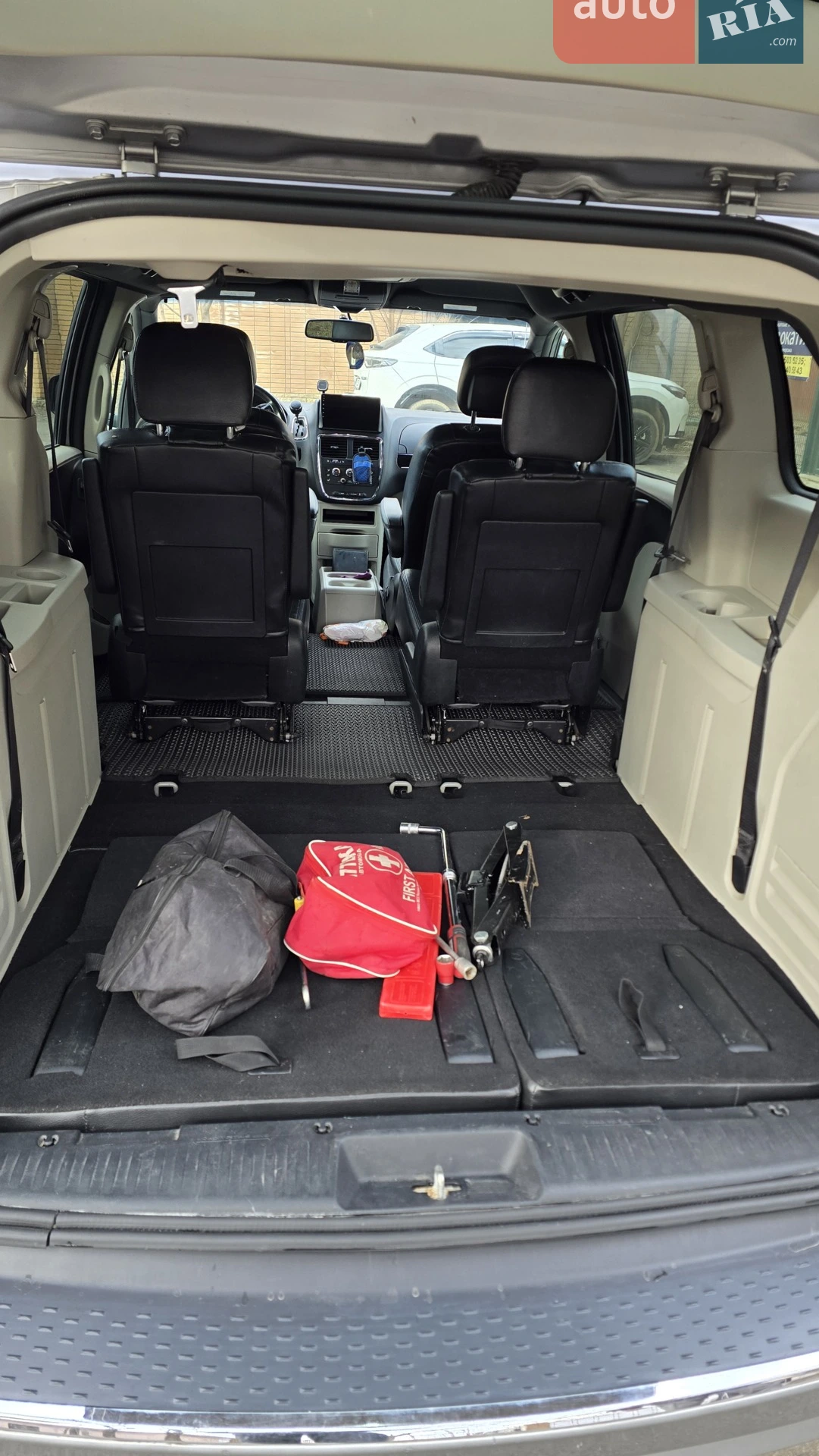2016 Dodge Caravan - мініатюра 18