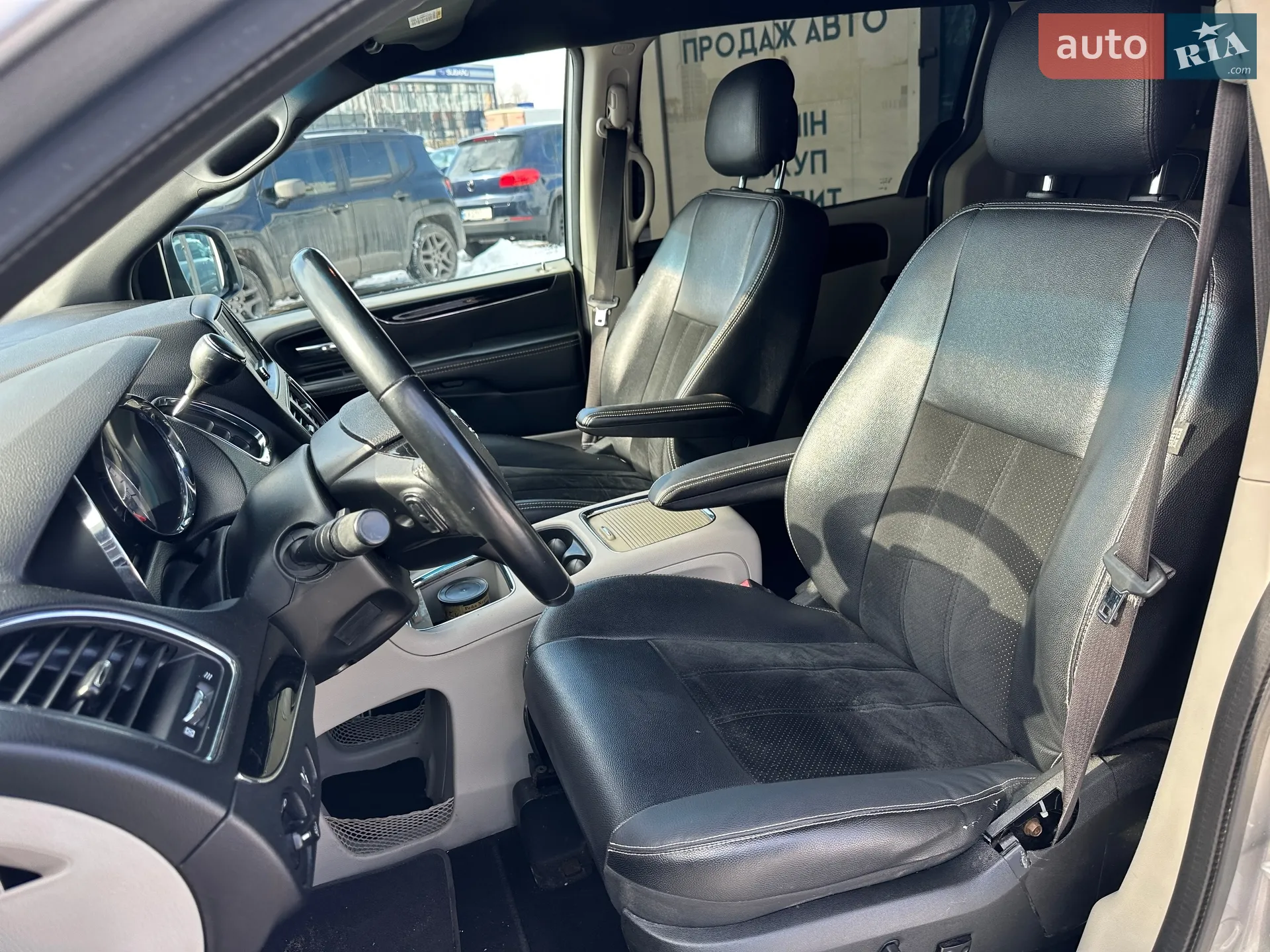 2017 Dodge Caravan - мініатюра 12